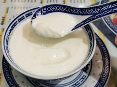 -黄氏许牛奶甜品餐厅(裕华万达店)