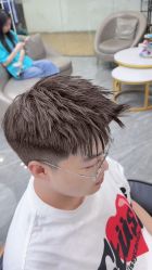 -藤野造型烫染·漂发