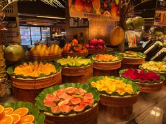-钱小奴海鲜自助黑金店(杭州滨江龙湖店)