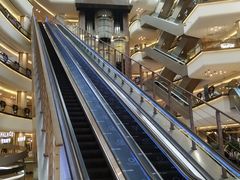 -红星美凯龙国际家居博览中心至尊mall停车场
