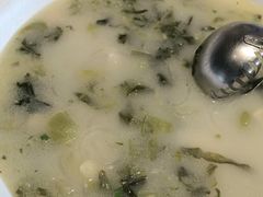 -严记小天府酸菜鱼(西四路店)