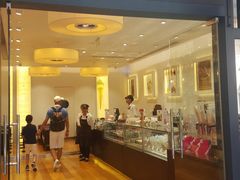 门面-VENCHI 闻绮(上海佛罗伦萨小镇店)