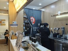 -霸王茶姬(五一路店)