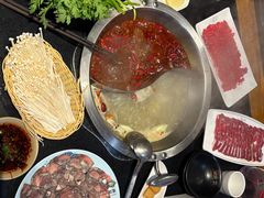 -辣莊重庆老火锅(威海高铁站韩乐坊店)