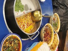 -马路边边串串香形象店(磐石路店)