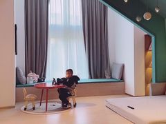 -上海虹桥中心爱琴海亚朵S酒店