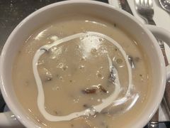 奶油菌菇浓汤-西堤牛排(北京国瑞店)