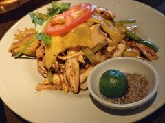 越式盐焗麻油鸡-大头虾越式风味餐厅(光明广场店)