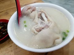 -雷祖芳老妈蹄花店