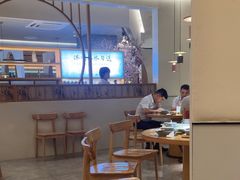 -蜜桃餐厅·伴山(海岸城店)
