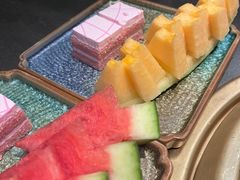 -铭牛烧肉·和牛海鲜自助(高新月牙湖店)