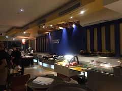 -彩虹云霄酒店76&78层国际自助餐