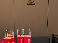 -海底捞火锅(稻河古街夜宵主题店)