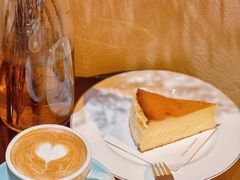 -Fridi Patisserie Cafe