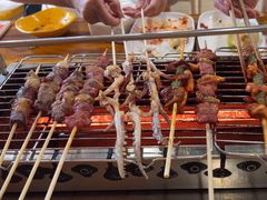 -哈尔滨小酒馆·鲜肉现穿自助烧烤(康新花园店)