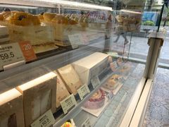 面包甜点陈列柜-美心西饼mx cakes(猎德优托邦店)