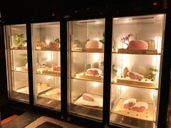 面包甜点陈列柜-牛道·和牛九食(市府恒隆广场店)