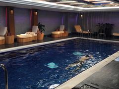 24楼泳池-文华扒房及酒吧(香港文华东方酒店)