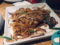 干炒牛河-潮粥荟·潮汕砂锅粥(朝阳大悦城店)