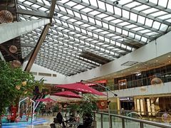 -新田360广场(上海华侨城店)