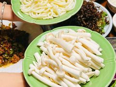 -雀舞云南菜(天津天河城购物中心店)