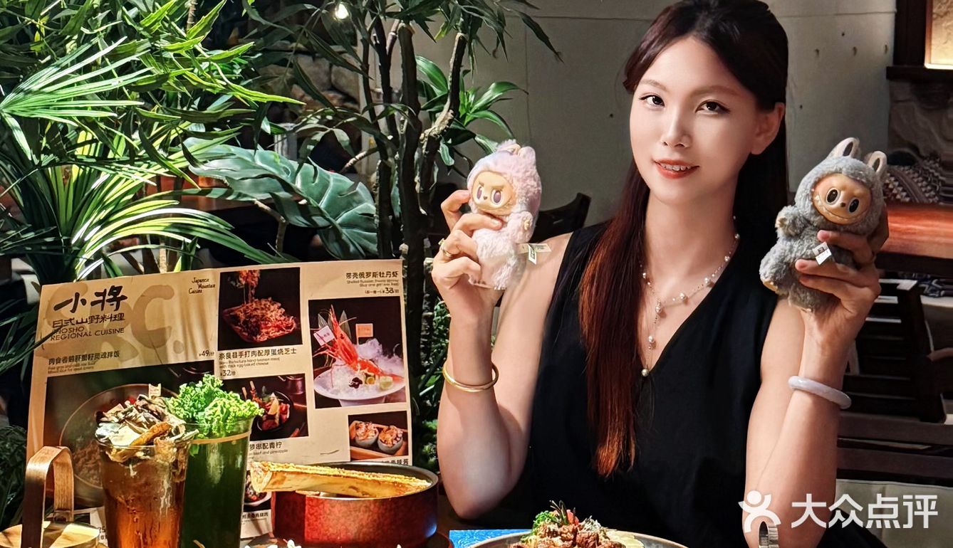 这里的每一道菜都仿佛一道艺术品，尊的好适合闺蜜小聚