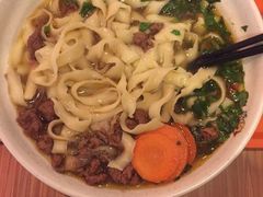-顺溜·手工刀削面·黑金店(铜锣湾店)
