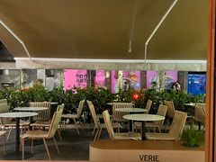 -VERIE BAKEHOUSE