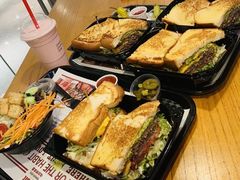 -The Habit Burger Grill 哈比特汉堡(复兴soho店)