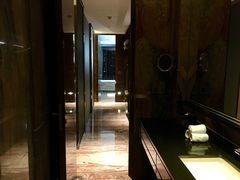 -广州天河希尔顿酒店