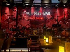 -FOUR PLAY BAR