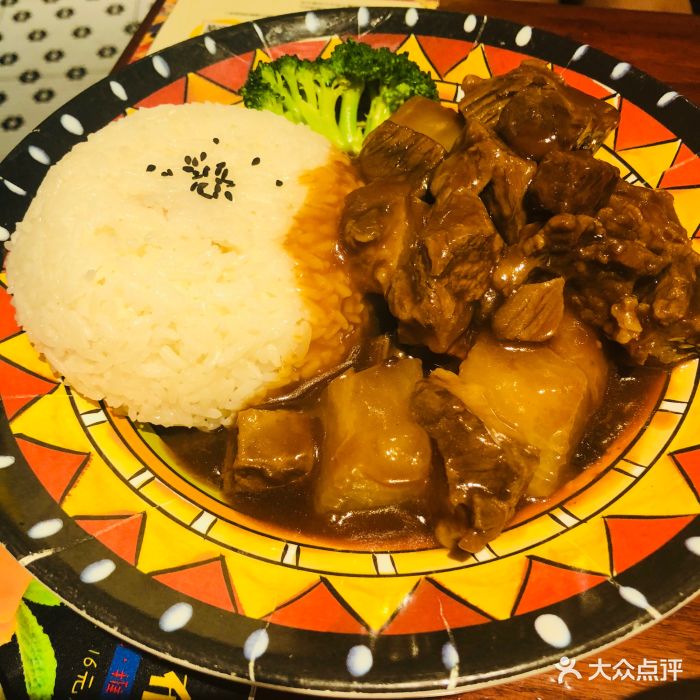 澳门金牌柱侯牛腩饭