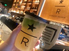 -星巴克(西藏路店)