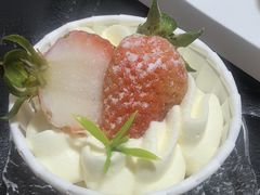 -艾轻甜·木糖醇动物奶油手作生日蛋糕(四惠店)