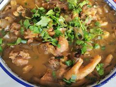 -华龙特色大骨鸡农家菜馆