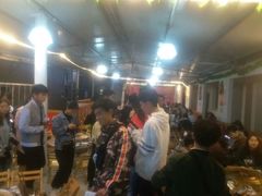 等位区-西昌藿香火盆烧烤(金西路店)