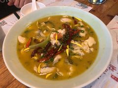 酸菜鱼-食尚胡桃音乐酒馆(滨海店)