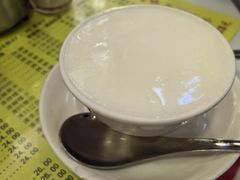 蛋白炖鲜牛奶-澳洲牛奶公司(佐敦店)