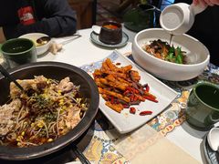 -云海肴·汽锅鸡·云南菜(天山百盛优客店)