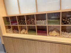 面包甜点陈列柜-炖物24章·顺时轻养茶(黄龙店)