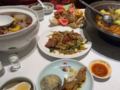 -江城小馆陕南妈妈菜·全球旅行餐厅(钟楼店)