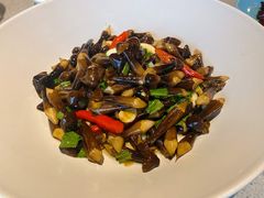 小炒黑鸡枞-半山腰·云南菜(侨福芳草地店)