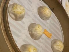 蟹粉小笼包-鼎泰丰(渔阳店)