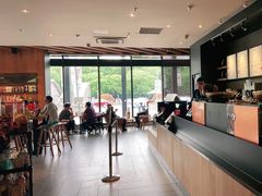 大堂-星巴克臻选(莘庄仲盛店)