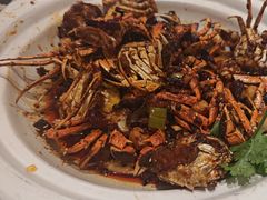 -肥肥虾庄·金牌油焖大虾(汉口城市广场店)