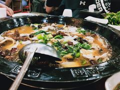 -烧哥美蛙肥肠鱼火锅·十五年社区店