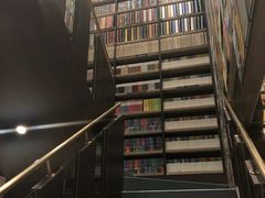 -钟书阁(群光广场店)