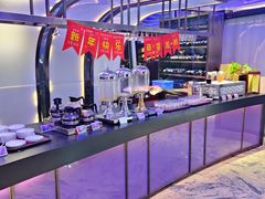 -亚洲国际大酒店·云顶阁旋转自助餐厅
