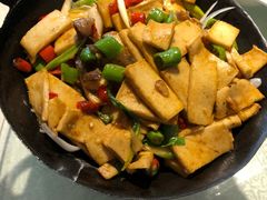 干锅千叶豆腐-阿三鱼头泡饼·家常菜