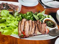 -Chom Cafe and Restaurant